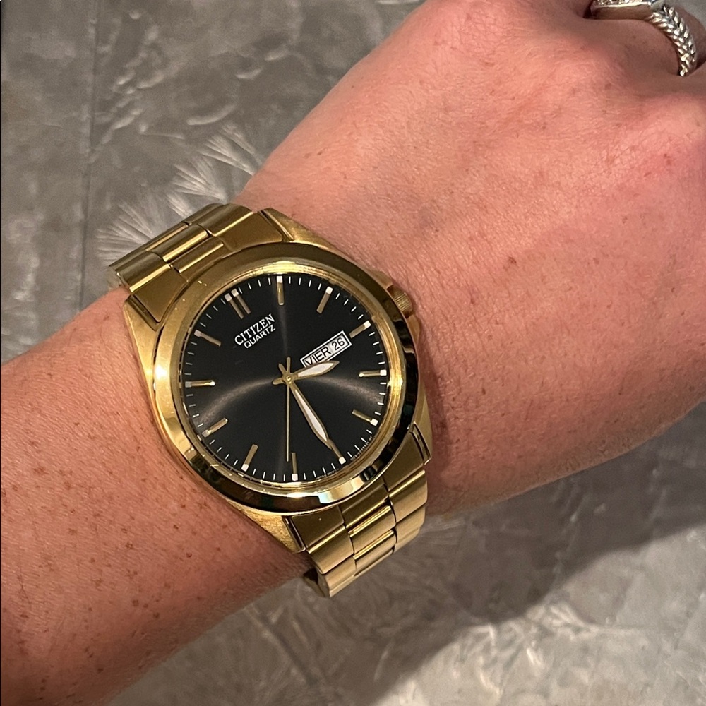 NWOT, CITIZEN Quartz Gold Stainless Steel Classic Watch (Model BF0582-51F)